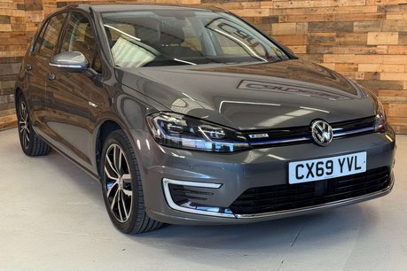 Volkswagen Golf 35.8kWh e-Golf Hatchback 5dr Electric Auto (136 ps) 23