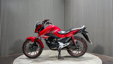 Honda CB GLR 125 2016 17K PROJECT BIKE SPARES OR REPAIR 125CC COMMUTER BIKE 4