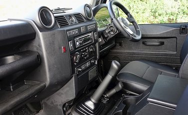 Land Rover 110 XS 3