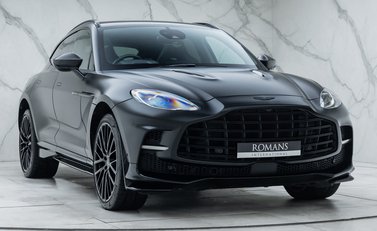 Aston Martin DBX 707 8