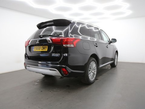 Mitsubishi Outlander 2.4h TwinMotor 13.8kWh 4h CVT 4WD Euro 6 (s/s) 5dr 5