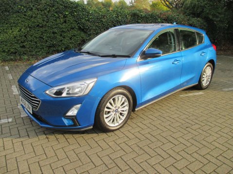 Ford Focus 1.0T EcoBoost Titanium Euro 6 (s/s) 5dr 3