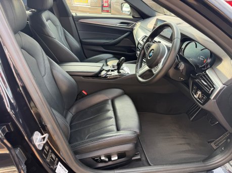 BMW 5 Series 520D M SPORT TOURING 26