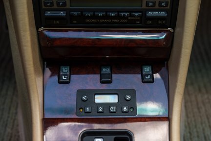 Mercedes-Benz S Class 560 SEL 14