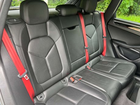 Porsche Macan 3.0 Macan S Semi-Auto 4WD 5dr 40