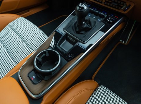 Porsche 911 SPORT CLASSIC (992) 26