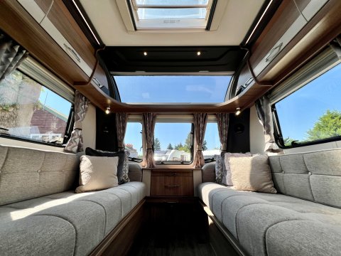 Coachman VIP 460 11