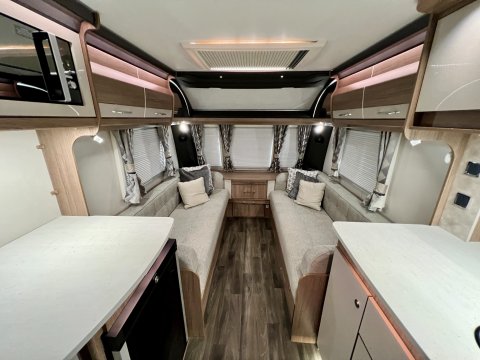 Coachman VIP 460 24