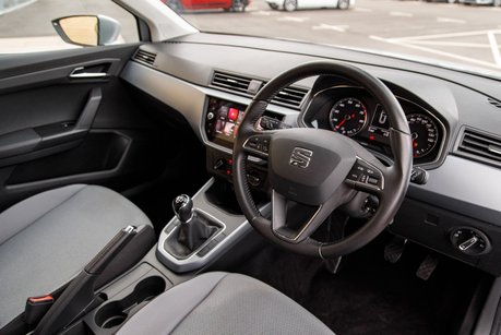 SEAT Arona TSI SE TECHNOLOGY