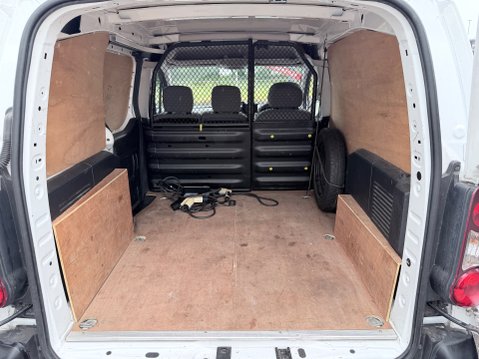 Peugeot Partner FULLY ELECTRIC - SE L1 AUTOMATIC 14