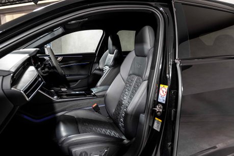 Audi RS6 Avant QUATTRO CARBON BLACK. VAT Q. WARRANTY. HEATED & COOLED SEATS. B & O. 25