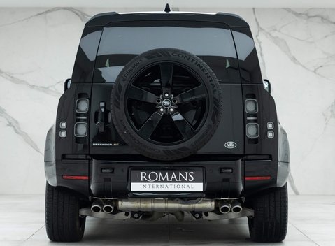 Land Rover Defender 90 V8 Bond Edition 5
