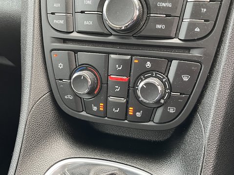 Vauxhall Meriva 1.4i 16V Exclusiv 5dr 29