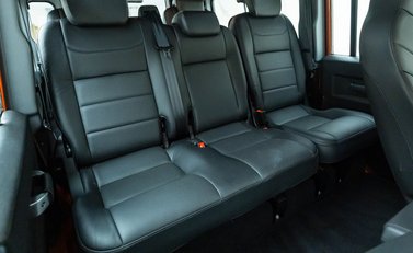 Land Rover Defender 110 ADVENTURE 16