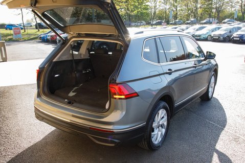 Volkswagen Tiguan Allspace LIFE TSI DSG 41