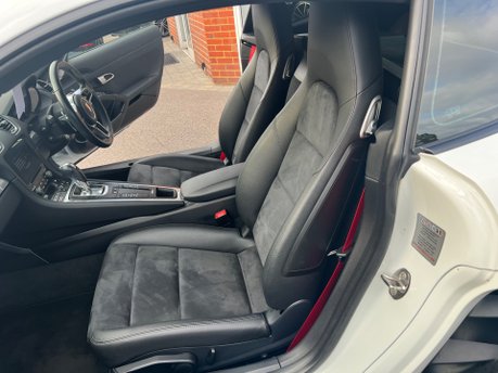 Porsche 718 CAYMAN PDK 31