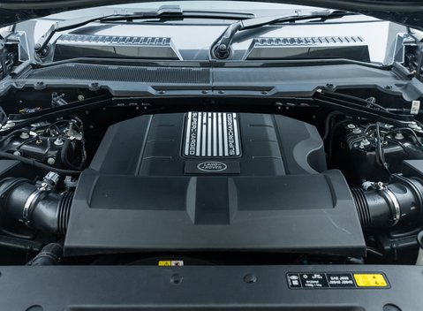 Land Rover Defender 110 V8 P525 Urban 42