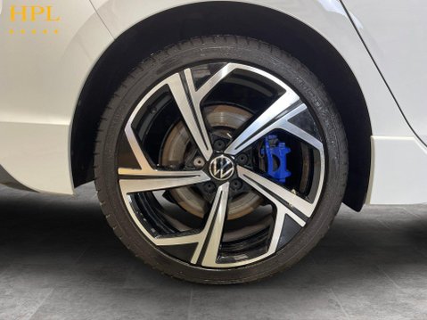 Volkswagen Golf 2.0 TSI R Hatchback 5dr Petrol DSG 4Motion Euro 6 (s/s) (320 ps) 10