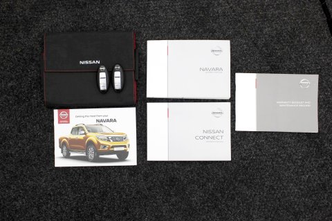 Nissan Navara Double Cab 2.3 dCi Tekna Pickup 4WD Euro 6 32