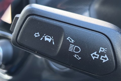 Ford Fiesta Sport 125 ps Ecoboost - Sat Nav / Parking Sensors - No VAT 37