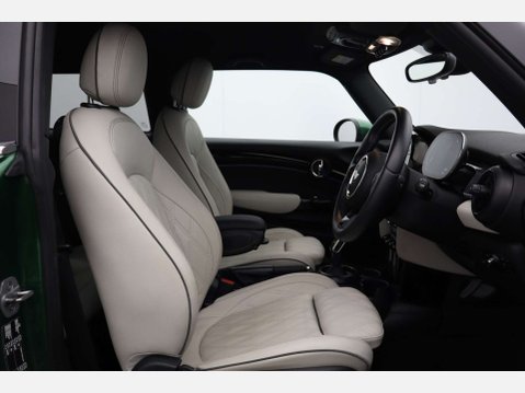 Mini Hatch 1.5 Cooper Exclusive Auto 3dr 14