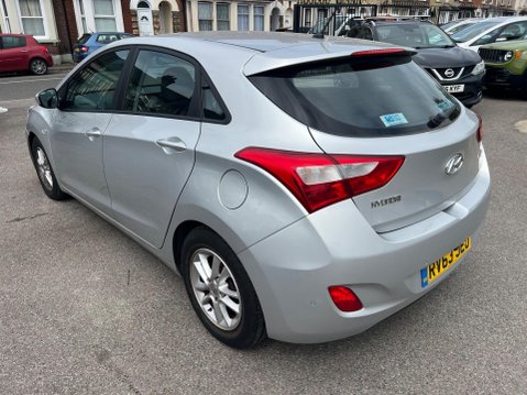 Hyundai i30 1.6 Active Auto Euro 5 5dr 4
