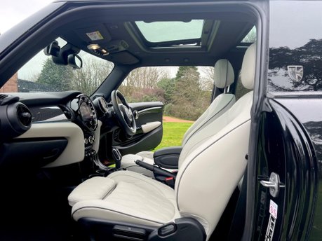 Mini Hatch COOPER S EXCLUSIVE 30