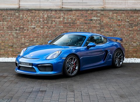 Porsche Cayman GT4 6