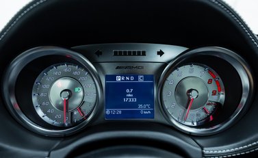 Mercedes-Benz SLS AMG 23