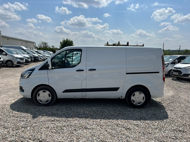 Ford Transit Custom AUTO SWB L1H1 Low Roof Trend Air Con Sensors Tow Bar EURO 6 NO VAT 1