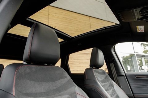 Ford Kuga ST-LINE X EDITION 35