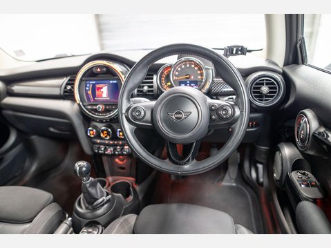 Mini Hatch 2.0 Cooper S Euro 6 (s/s) 3dr 38