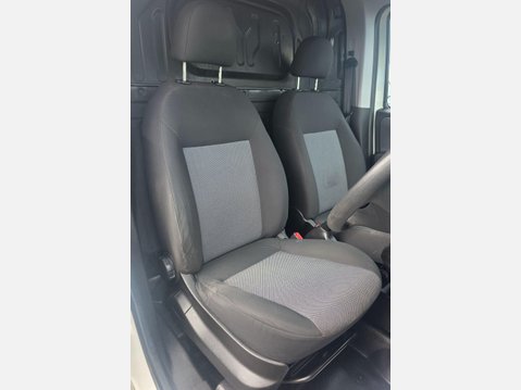 Fiat Doblo 1.3 JTD MultiJet 16v Panel Van 4dr Diesel Manual L1 H1 (126 g/km, 90 bhp) 11