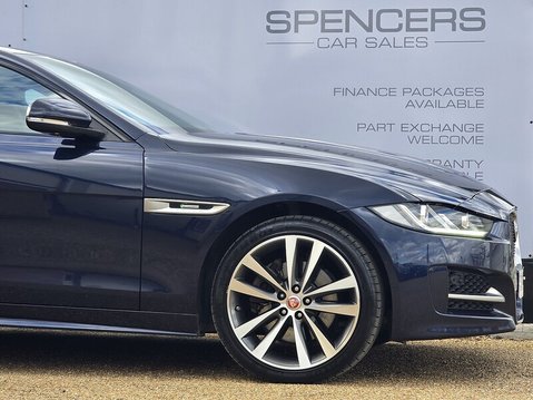Jaguar XE R-SPORT INGENIUM AWD 11
