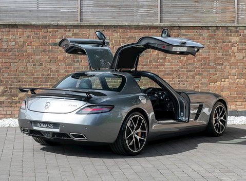 Mercedes-Benz SLS AMG GT Final Edition 8