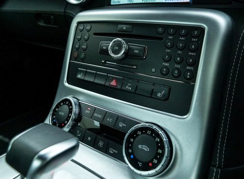 Mercedes-Benz SLS AMG 19