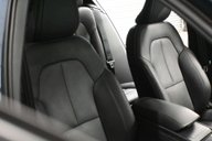 Volvo XC40 2.0 XC40 Inscription Pro B4 MHEV Auto 5dr 24