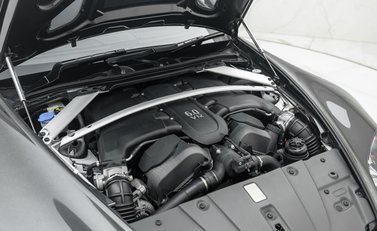 Aston Martin V12 Vantage S 49