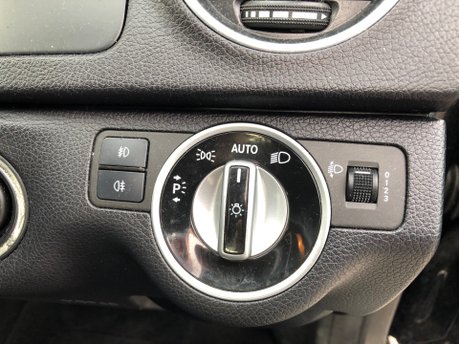 Mercedes-Benz C Class C220 CDI BLUEEFFICIENCY SE EDITION 125 automatic 61,000m £165 tax 21