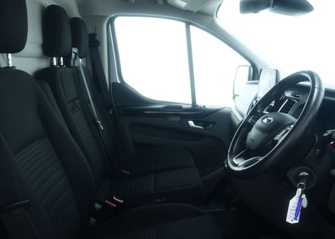 Ford Transit Custom 2.0 Transit Custom 300 Limited EcoBlue Auto 31