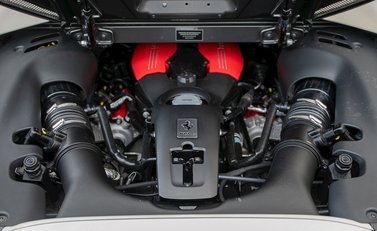 Ferrari 488 Spider 36