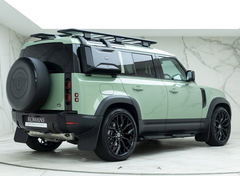 Land Rover Defender 110 75th Anniversary P400e 7
