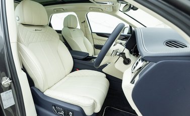 Bentley Bentayga Speed 10