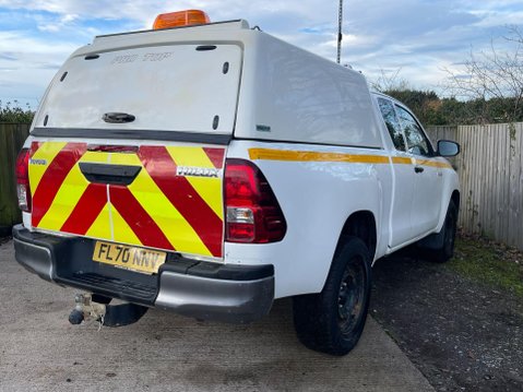 Toyota Hilux 2.4 D-4D Active Extra Cab Pickup 4WD Euro 6 (s/s) 4dr 4