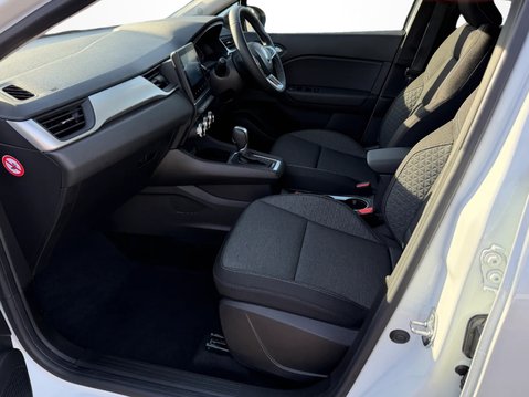 Renault Captur 1.6 E-Tech full hybrid 145 Evolution 5dr Auto 2