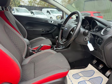 Ford Fiesta 1.0T EcoBoost Zetec S Hatchback 3dr Petrol Manual Euro 6 (s/s) (140 ps) 33