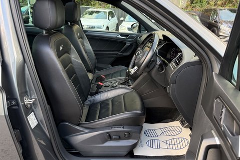 Volkswagen Tiguan R-LINE TDI BMT 4MOTION DSG -RARE LEATHER -DYNAUDIO -TOWBAR -APPLE CARPLAY  17