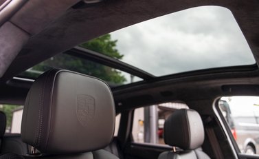 Porsche Macan Turbo 15