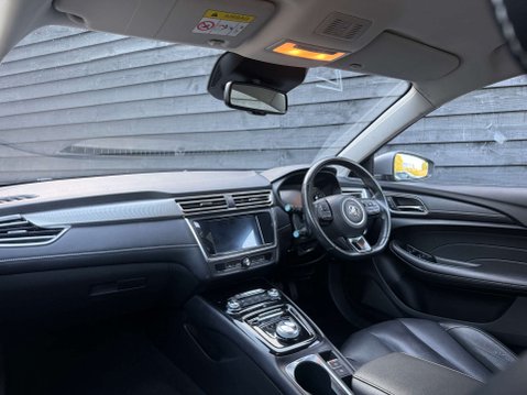 MG 5 MG5 Exclusive EV 5dr 19