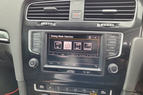 Volkswagen Golf GTI 39